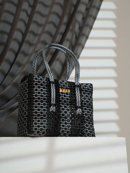 Closeweave Wire Basket - Black & Silver