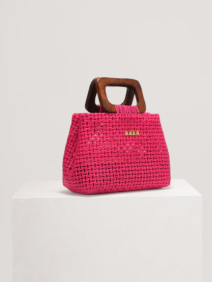 D-Clasp Pink Wire Bag